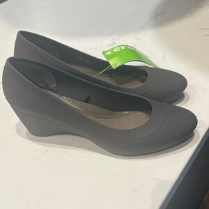 NWT CROCS‎ Women's Mocha Brown Wedge Shoes